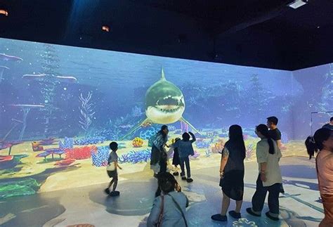 Snoopy Mega Adventure exhibit opens in SM Megamall.